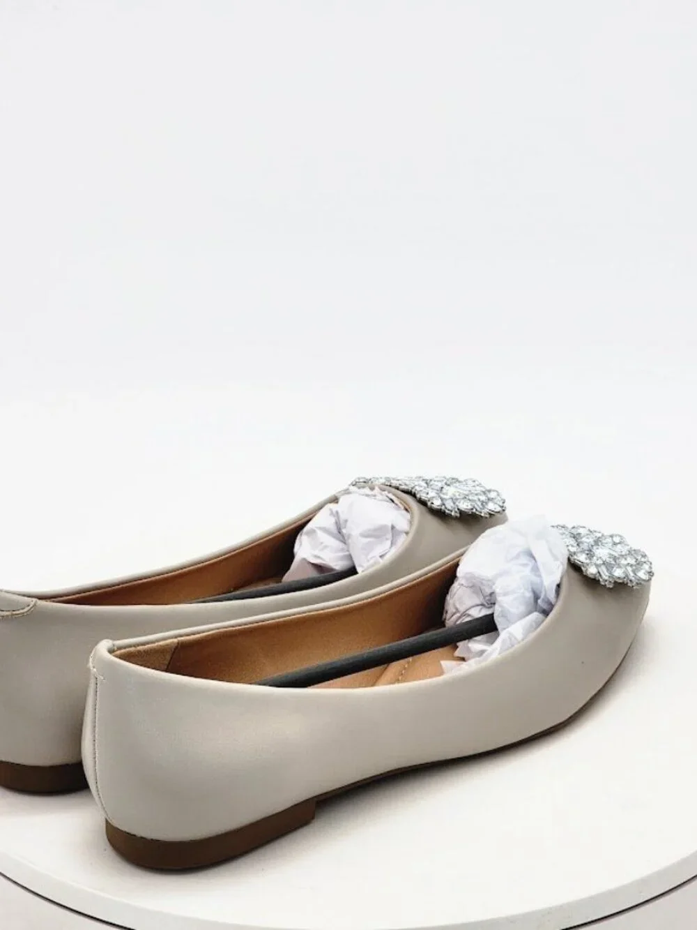 Journee Collection Renzo Gray Rhinestone Pointed Toe Flats Women's Size 7